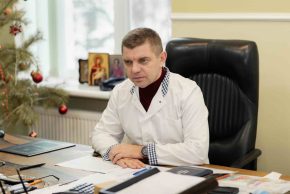 Володимир Поцелуєв: “Обладнання і стіни не лікують, лікують люди”. Як сумська лікарня Св. Пантелеймона розвивається під час війни