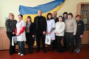 «Обласна рада завжди поруч»: Олексій Романько відвідав Конотопський інтернат та передав допомогу